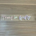 Autocolant creștin „Trust In God”
