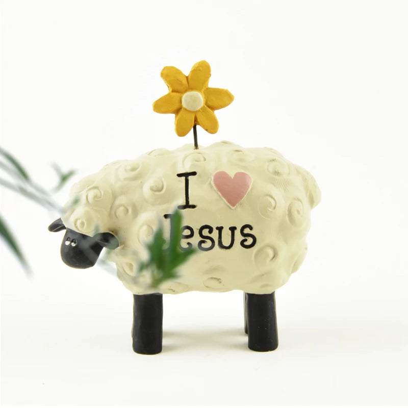 Statuetă creștină din rășină cu oiță și mesajul „I Love Jesus”