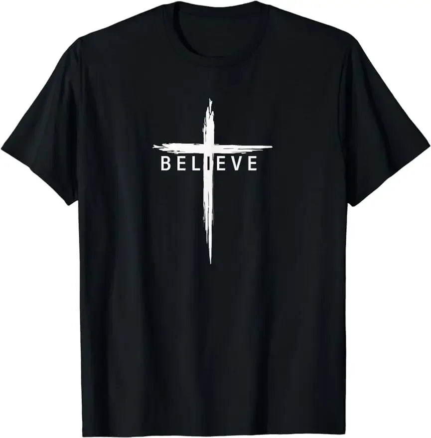 Tricou cu mesajul „Jesus Is King”